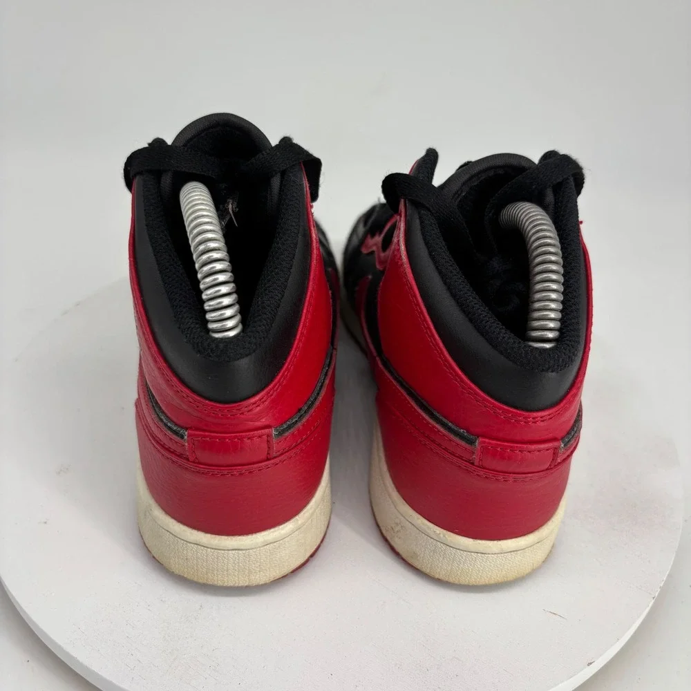 Jordan 1 Mid Sneakers Kids 4.5Y Black Red Banned 554725-074 Leather High Top